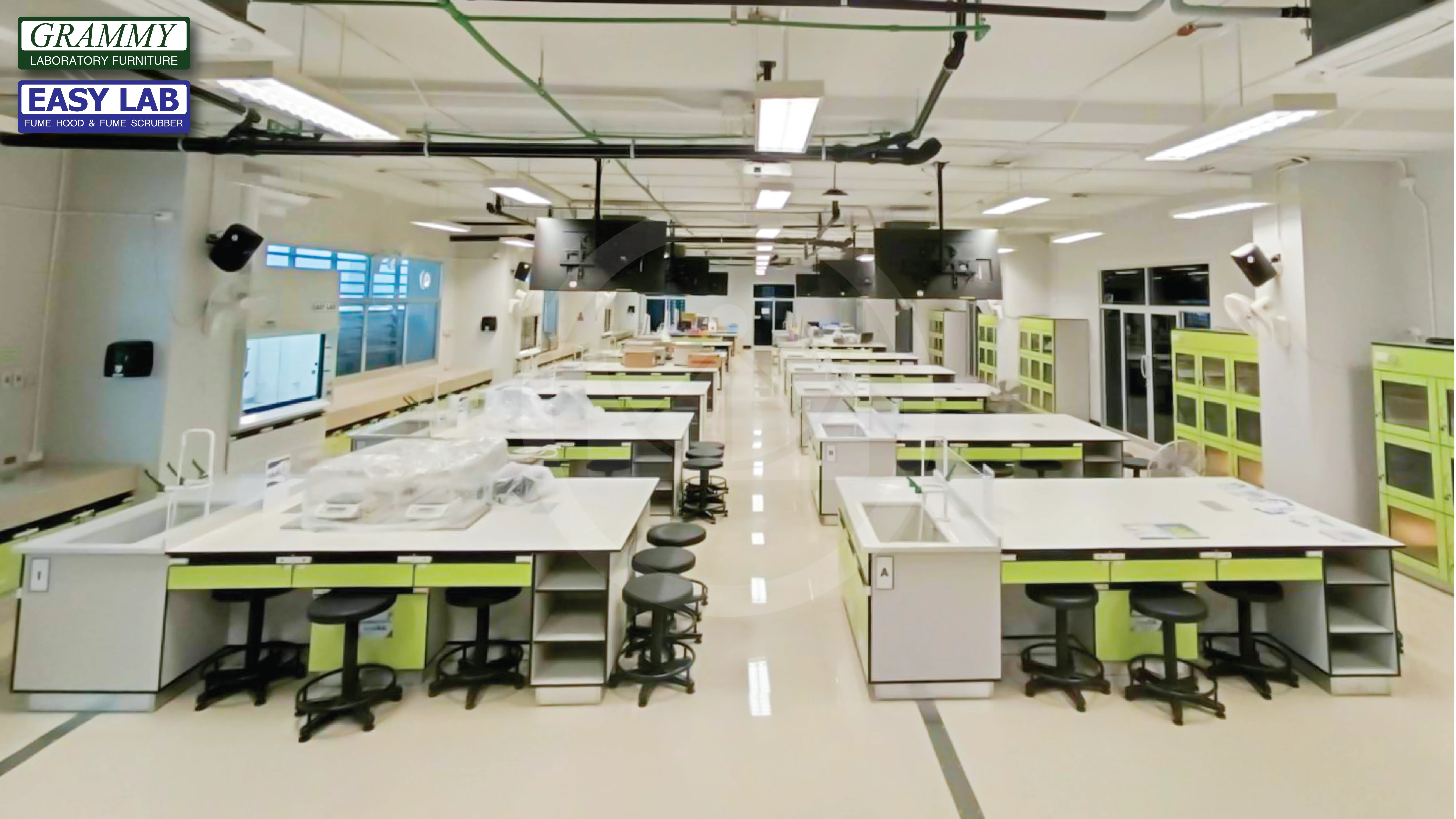 ติดตั้งโต๊ะปฏิบัติการ GRAMMY & ตู้ดูดควัน EASY LAB